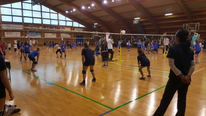 1^ FESTA DI MINIVOLLEY - acs povolaro